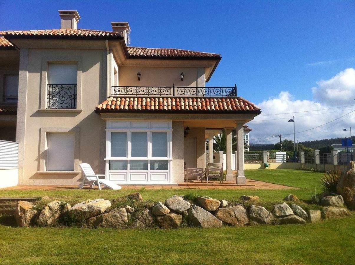 Chalet Pareado Con Jardin En 1ª Linea De Mar Villa Burela Exterior photo